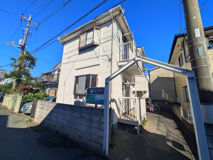 物件外観写真2　(エントランス部分)