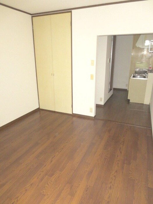 物件内観写真8　(居室)