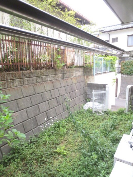 物件内観写真16　(室内からの展望)