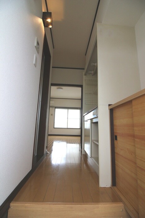 物件内観写真16　(玄関)