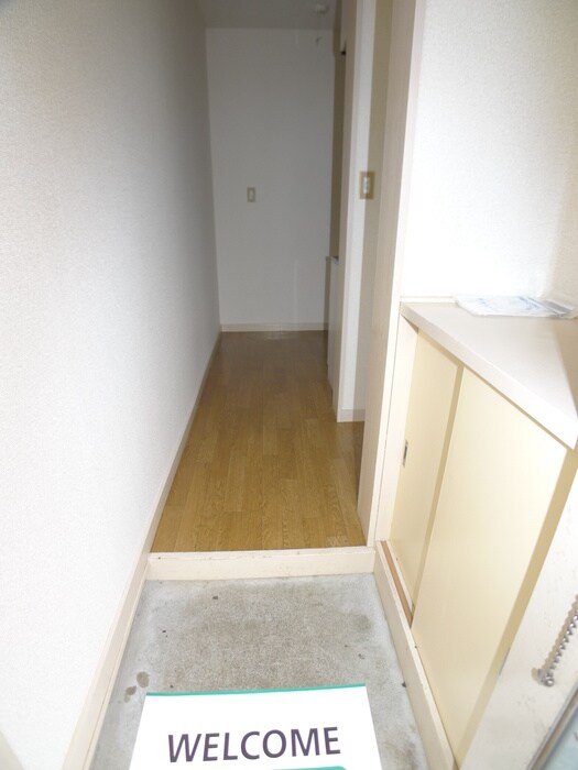 物件内観写真6　(玄関)