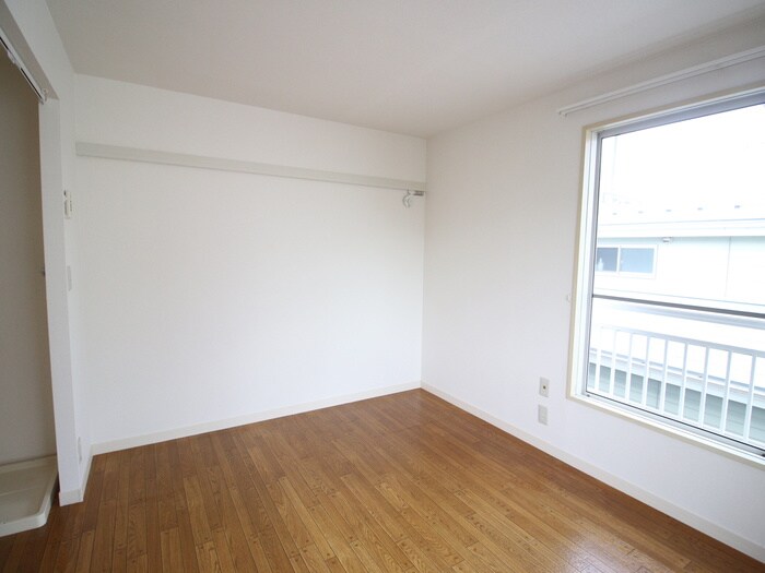 物件内観写真10　(居室)