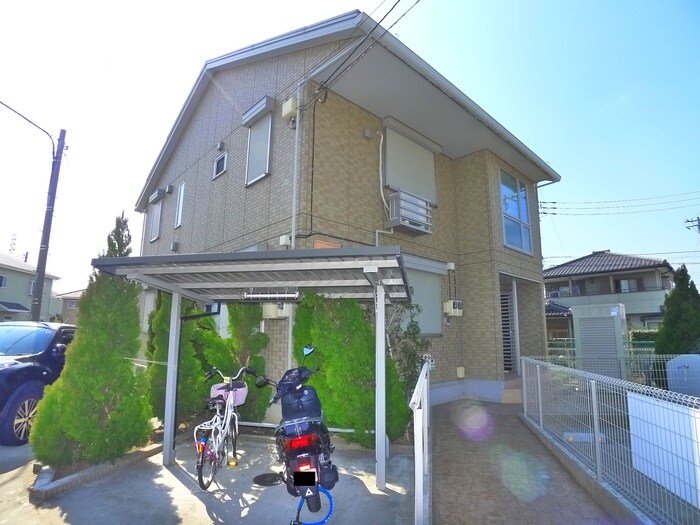 物件外観写真2　(駐輪場)