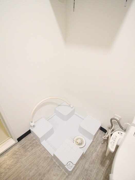 物件内観写真17　(洗濯機置場)