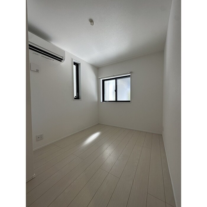 物件内観写真10　(居室)