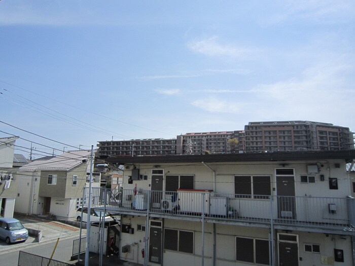 物件内観写真13　(室内からの展望)