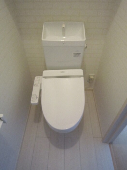 物件内観写真14　(トイレ)