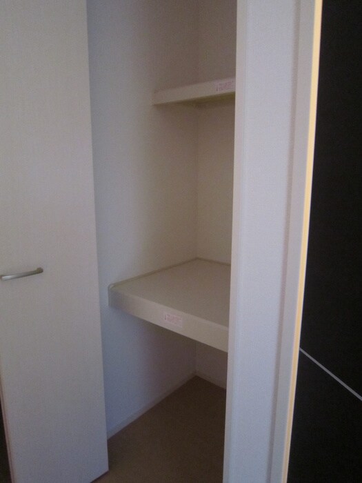 物件内観写真15　(収納)
