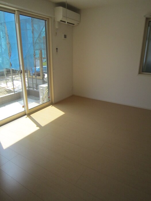 物件内観写真18　(居室)