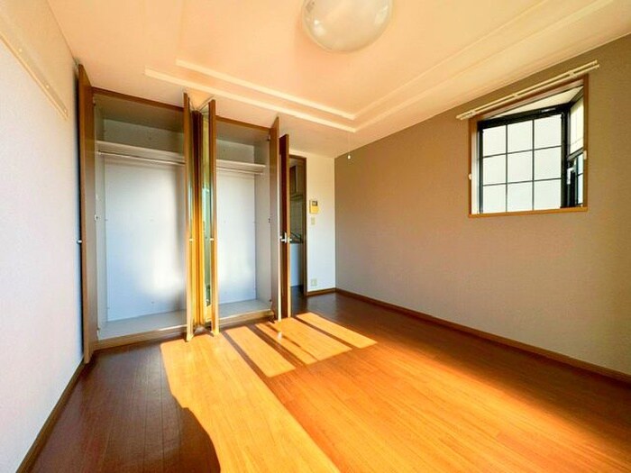 物件内観写真8　(居室)