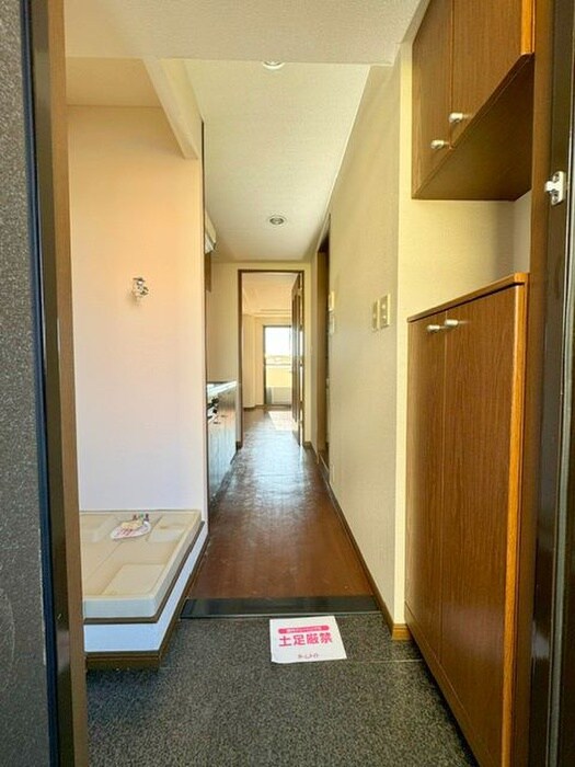 物件内観写真19　(玄関)