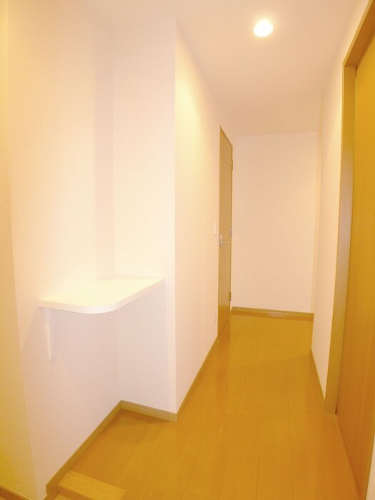 物件内観写真17　(玄関)