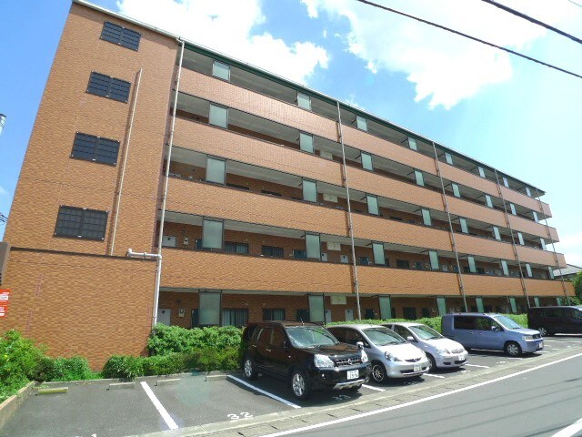 物件外観写真2　(駐車場)