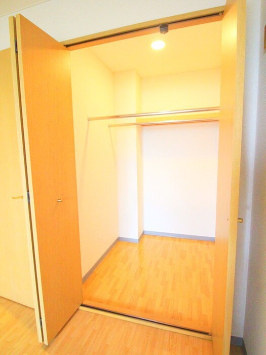 物件内観写真10　(収納)