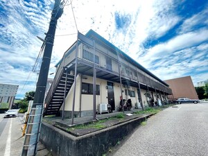 カ－サつきみ野外観写真