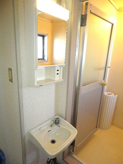 物件内観写真11　(洗面)