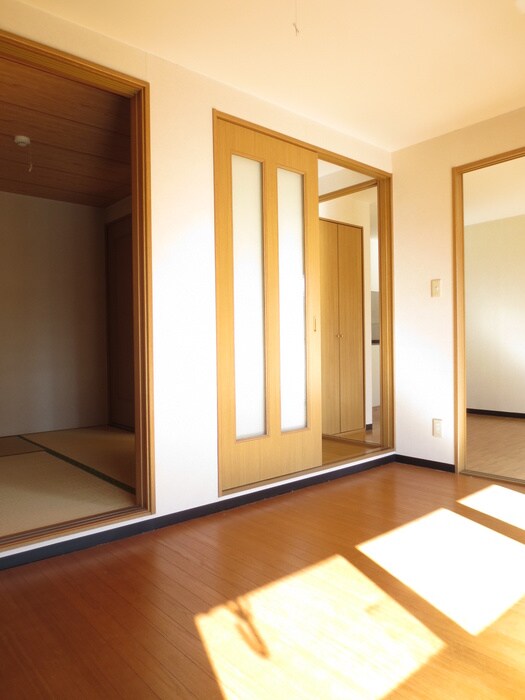 物件内観写真5　(居室)