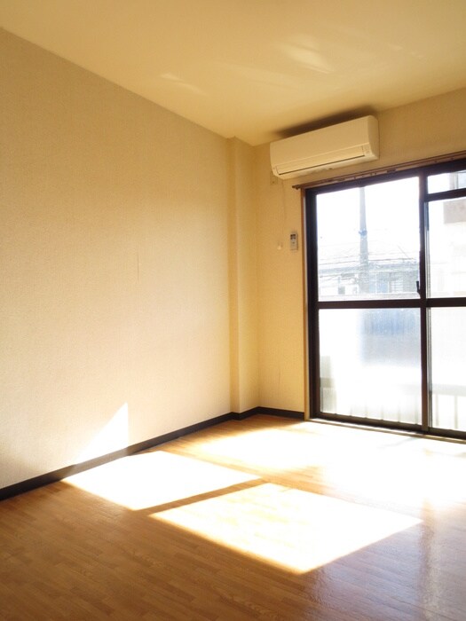 物件内観写真6　(居室)