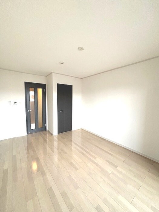 物件内観写真9　(室内からの展望)