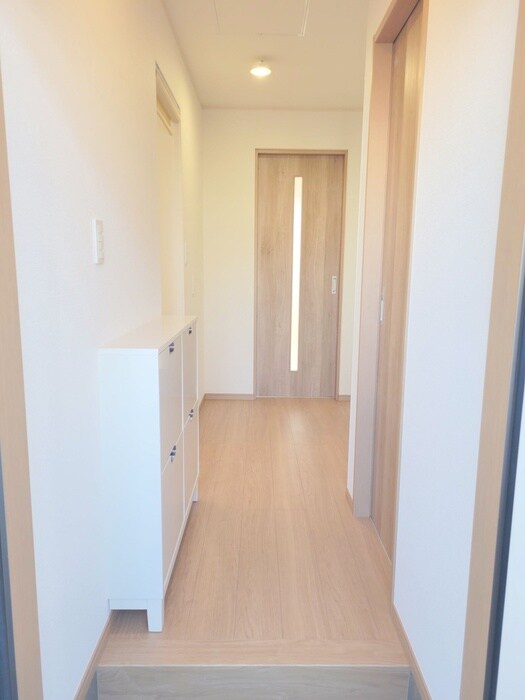 物件内観写真7　(玄関)