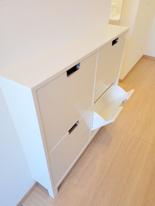 物件内観写真8　(靴箱)