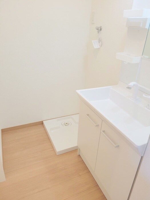 物件内観写真14　(洗濯機置場)