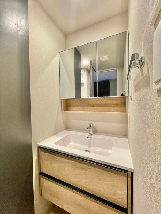 物件内観写真8　(洗面)