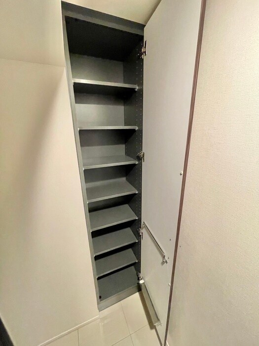 物件内観写真9　(靴箱)