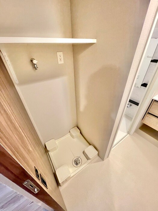 物件内観写真13　(洗濯機置場)