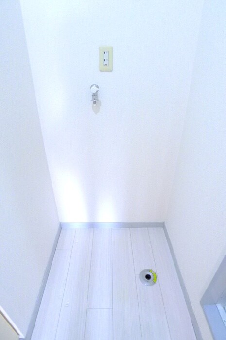 物件内観写真18　(洗濯機置場)