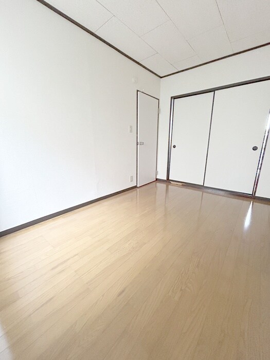 物件内観写真6　(居室)