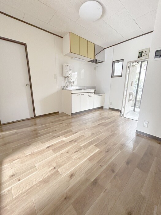 物件内観写真8　(居室)