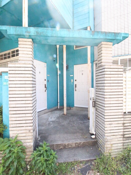 物件外観写真6　(エントランス部分)