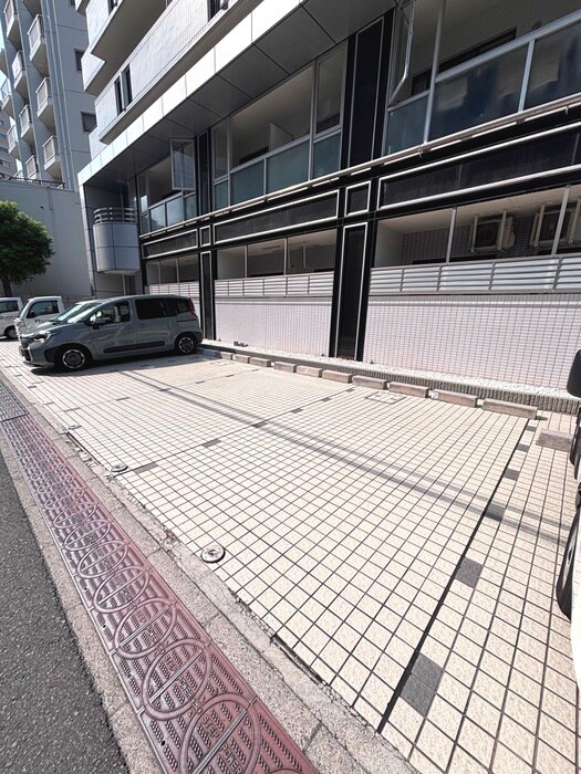 物件外観写真6　(駐車場)