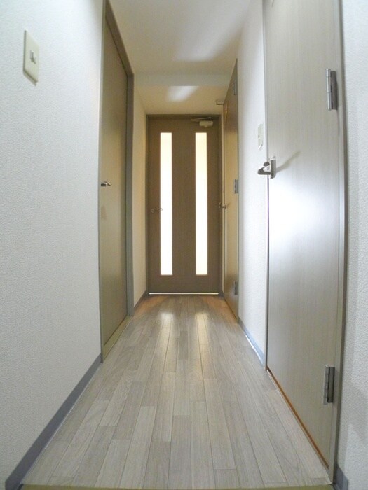 物件内観写真18　(廊下)