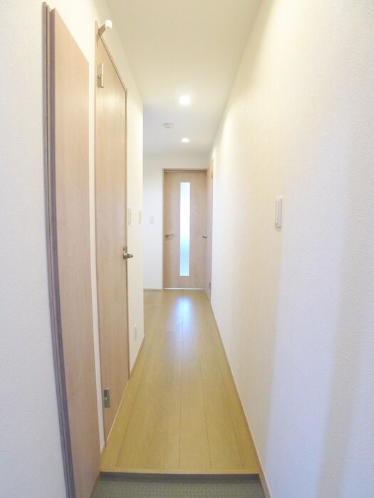 物件内観写真17　(廊下)