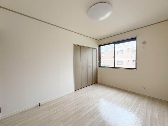 物件内観写真9　(居室)