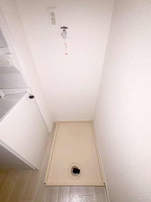 物件内観写真18　(洗濯機置場)