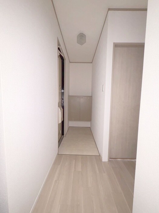 物件内観写真19　(廊下)