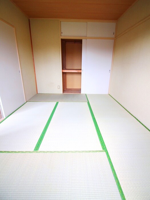 物件内観写真8　(居室)