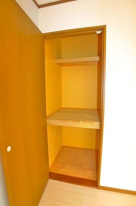 物件内観写真13　(収納)