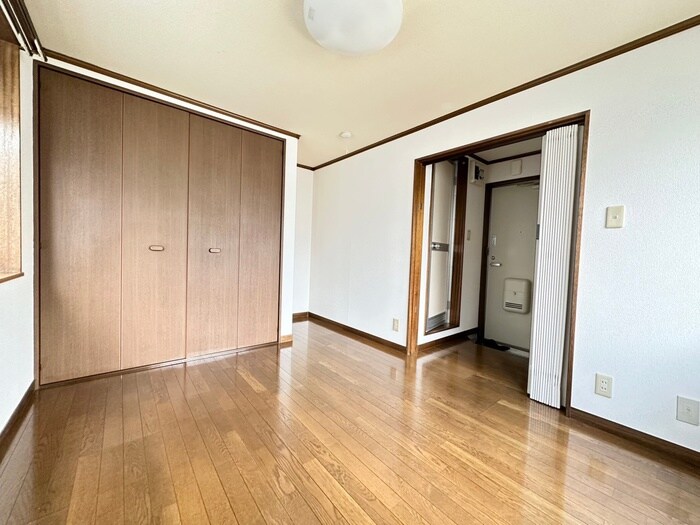 物件内観写真8　(居室)