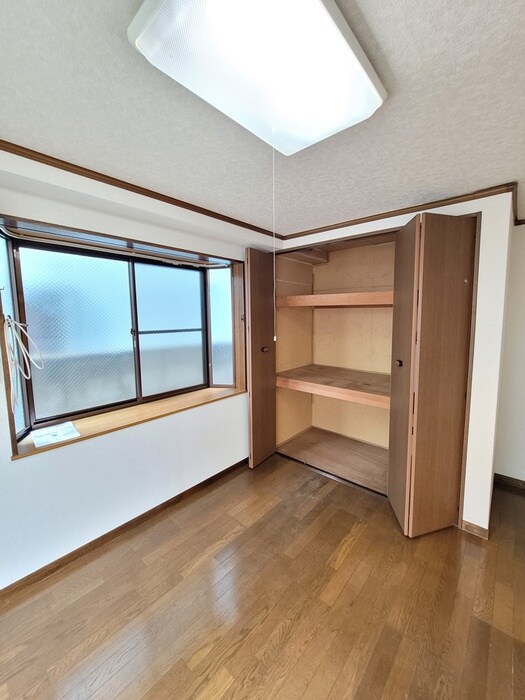 物件内観写真13　(収納)