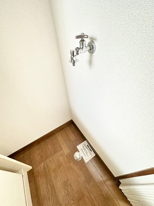 物件内観写真15　(洗濯機置場)