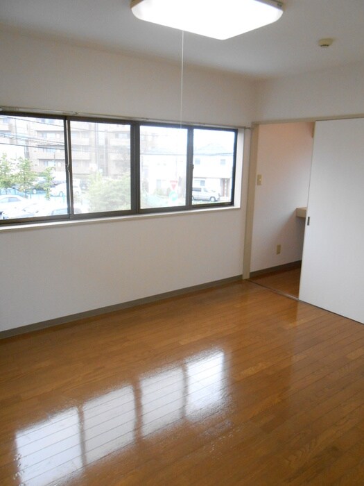 物件内観写真9　(居室)