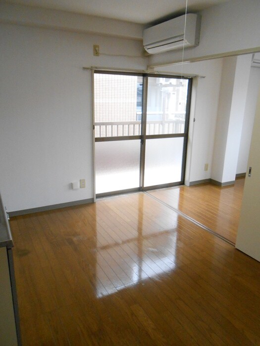 物件内観写真10　(居室)