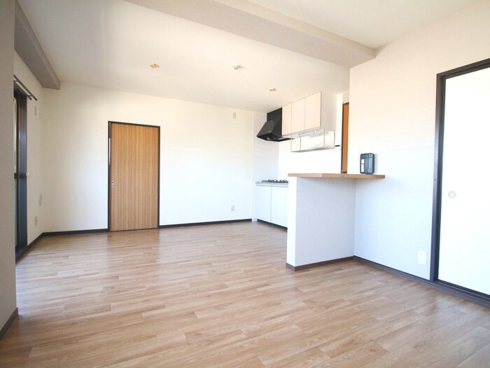 物件内観写真9　(居室)