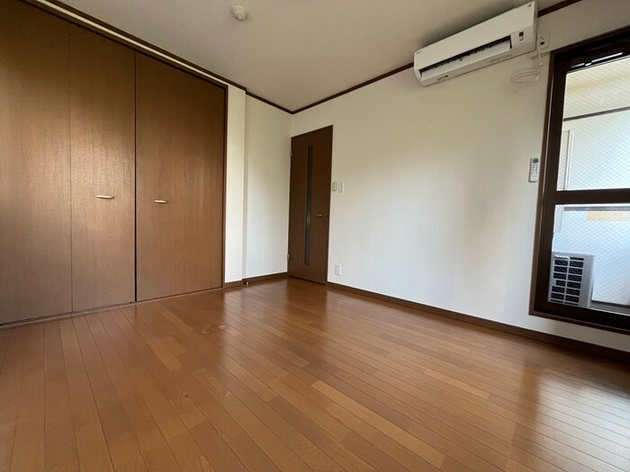 物件内観写真6　(居室)