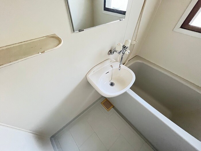 物件内観写真11　(洗面)