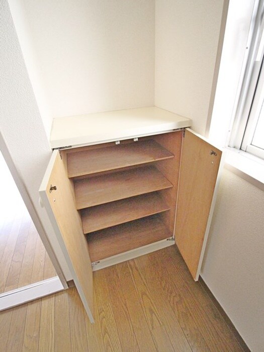 物件内観写真14　(靴箱)